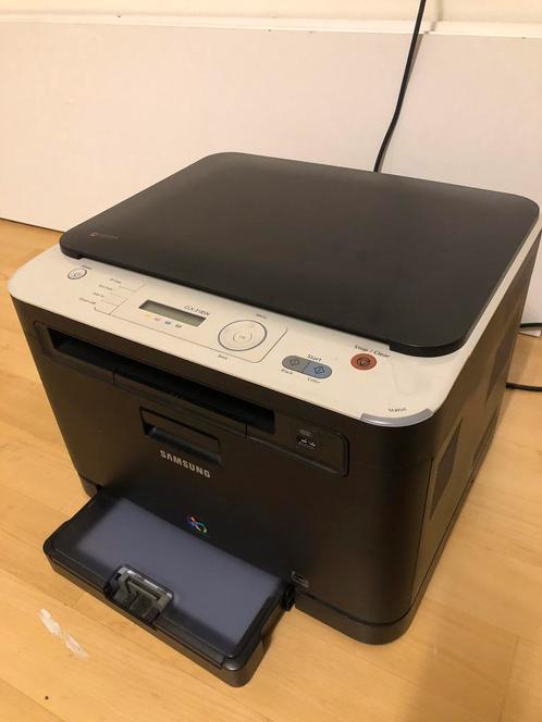 Donor: Samsung kleuren laser printer CLX 3185N, Computers en Software, Printers, Zo goed als nieuw, Printer, Scannen, Ophalen