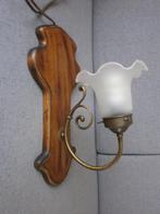 Wandlamp messing /glas met houten wandhouder, Huis en Inrichting, Lampen | Wandlampen, Gebruikt, Ophalen of Verzenden, Glas