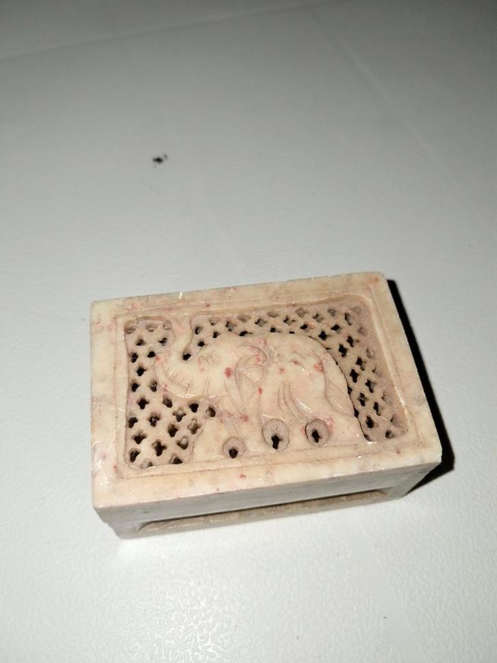Speksteen Doosje met Olifant, Antiek en Kunst, Antiek | Woonaccessoires, Ophalen of Verzenden