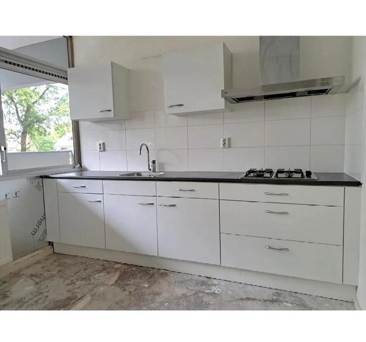 Recht Keukenblok met Apparatuur, Huis en Inrichting, Keuken | Complete keukens, Enkelwandige keuken, Wit, Kunststof, Ophalen