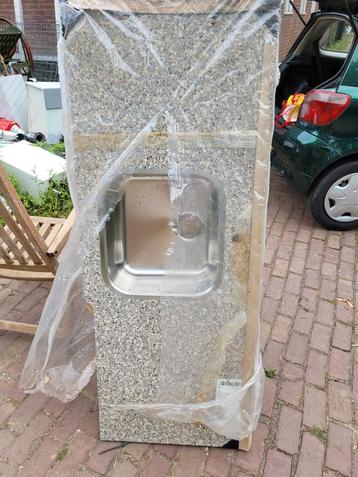 Nieuw aanrechtblad incl nieuwe spoelbak beschikbaar voor biedingen