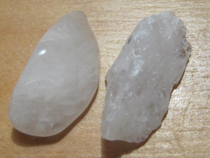 m. ruwe&bewerkte edelsteen SNEEUWKWARTS (3), Verzamelen, Mineralen en Fossielen, Mineraal, Verzenden