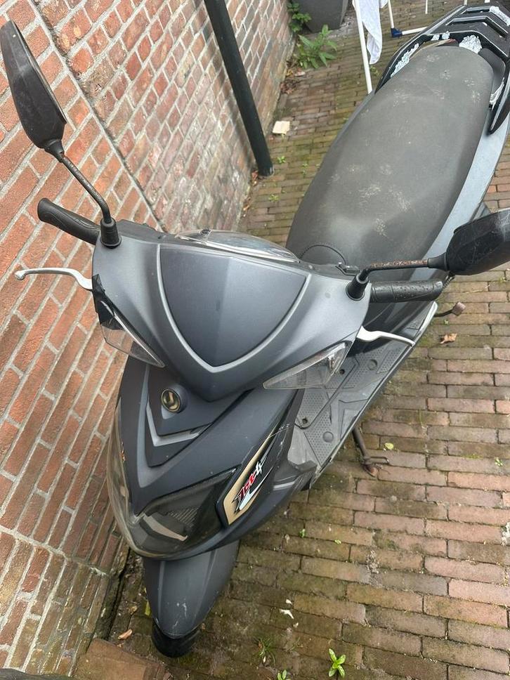Gebruikte sym jet 4, Fietsen en Brommers, Scooters | SYM, Gebruikt, Overige modellen, Maximaal 45 km/u, Benzine, Ophalen