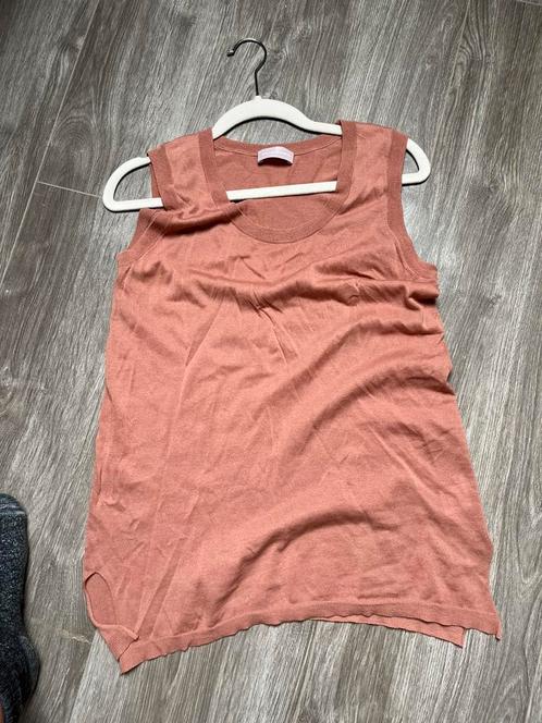 Bruno Manetti zijde top it 44, Kleding | Dames, Tops, Zo goed als nieuw, Maat 42/44 (L), Zonder mouw, Ophalen of Verzenden