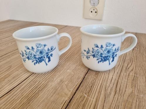 2 Mooie Vintage Mokken  Bekers Mitterteich Bavaria Porselein, Huis en Inrichting, Keuken | Servies, Gebruikt, Kop(pen) en/of Schotel(s)