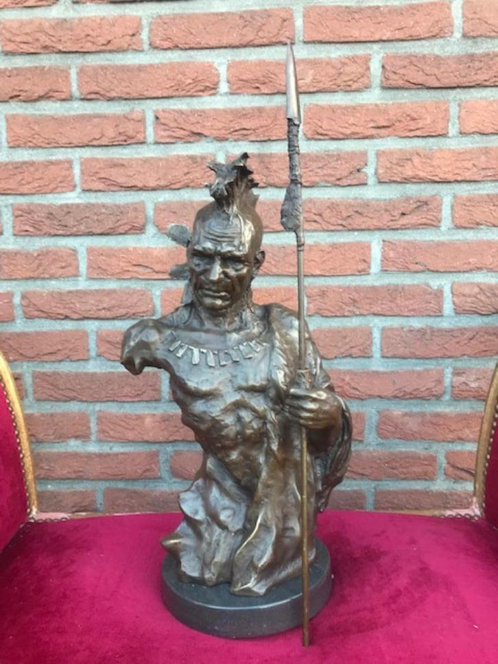 groot bronzen karakterbeeld, DE MOHICAAN, Antiek en Kunst, Kunst | Beelden en Houtsnijwerken, Ophalen of Verzenden