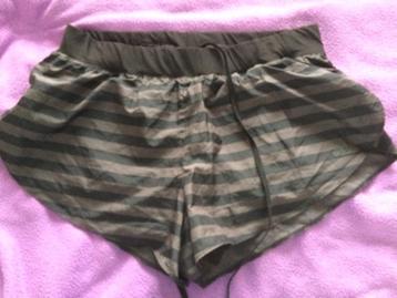 korte adidas broek mt s beschikbaar voor biedingen
