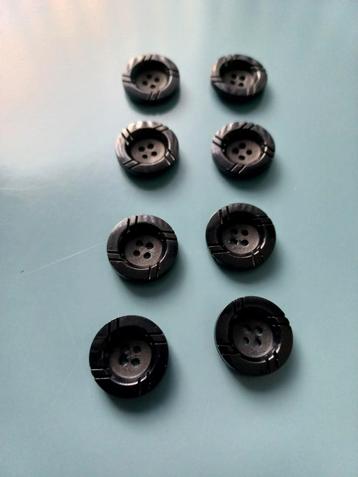 Diverse knopen pakketten zwart-hout en houtkleurig beschikbaar voor biedingen