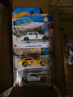 Hot Wheels Alfa Romeo Giulia & Ferrari 365 GTB4