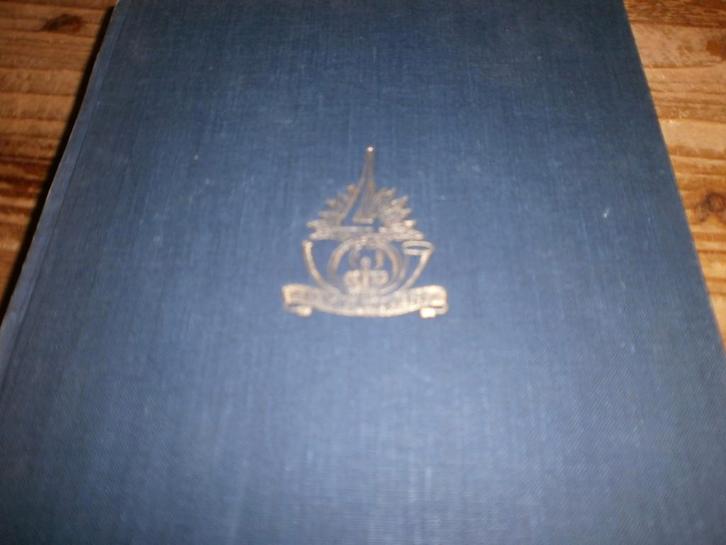 bataljonsboek 4e infanterie-brigade oost-java gedenkboek, Boeken, Oorlog en Militair, Gelezen, Overige onderwerpen, Tweede Wereldoorlog