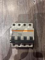 Merlin Gerin Multi9 C60 4P Kracht Automaat, Doe-het-zelf en Verbouw, Ophalen of Verzenden, Gebruikt, Schakelaar