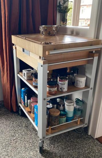 Zeer degelijke trolley, merk legnoart italy beschikbaar voor biedingen