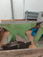Aambeeld 150kg, Doe-het-zelf en Verbouw, Werkbanken, Ophalen, Zo goed als nieuw