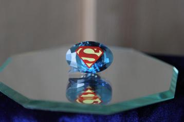 Swarovski Superman Logo Magneet Broche beschikbaar voor biedingen