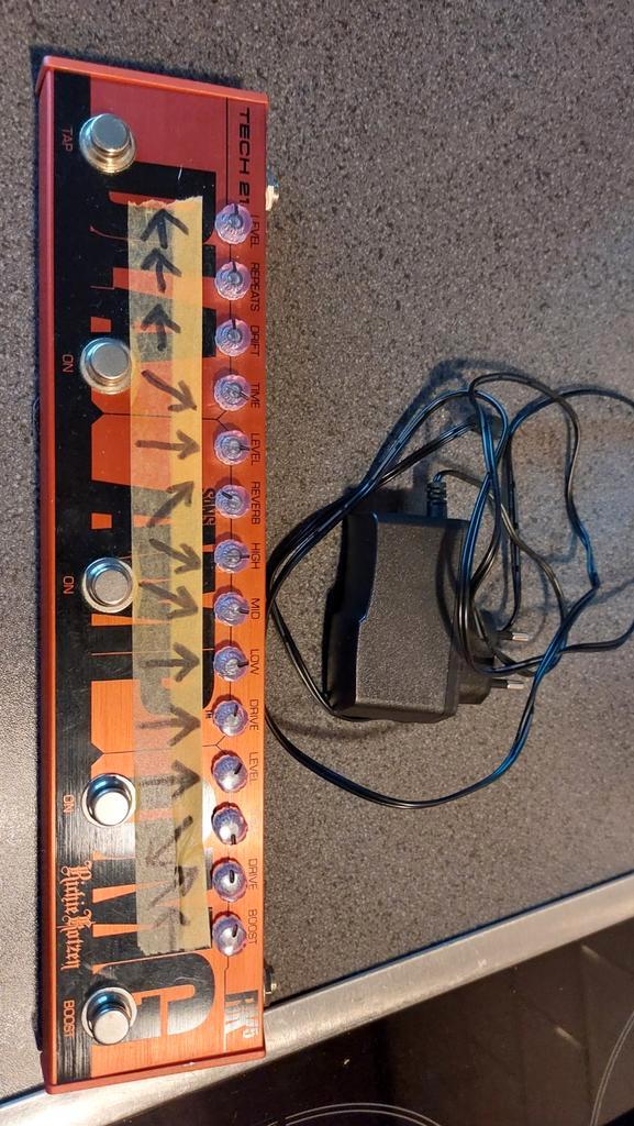 Tech 21 RK5 v1 Fly Rig - Gitaar Preamp met Effecten, Muziek en Instrumenten, Effecten, Ophalen of Verzenden