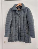 Dames winterjas Barbara Lebek

Maat 40
Kleur blauw/grijs, Ophalen of Verzenden, Zo goed als nieuw, Maat 38/40 (M), Blauw