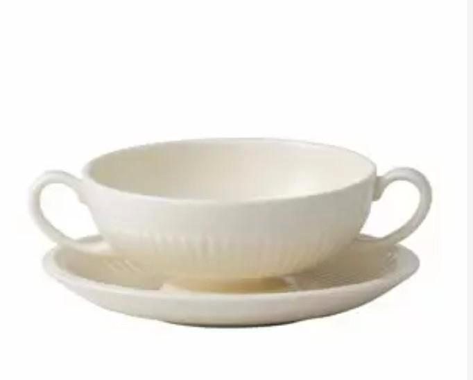 Wedgwood Edme soep kop en schotels. Nieuwstaat, Huis en Inrichting, Keuken | Servies, Zo goed als nieuw, Kop(pen) en/of Schotel(s)