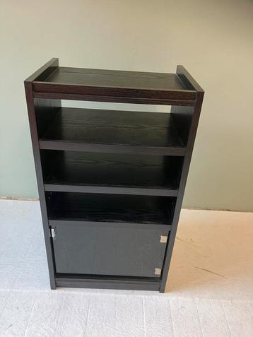 Kast Muziek kast voor versterker of LP CD ect