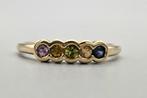 Gouden Vintage ring met edelstenen. 2025/304., Ophalen of Verzenden, Goud, Ring, Met edelsteen
