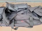 2x een mooie, zwarte Eastpak reistas met wieltjes, Uitschuifbare handgreep, 30 cm of meer, Zwart, Ophalen of Verzenden