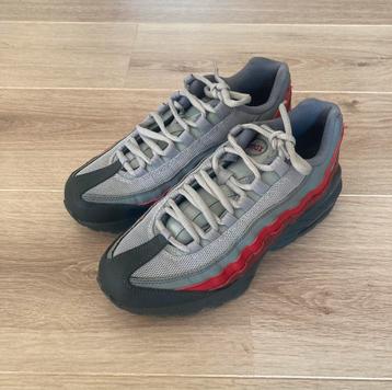 Nike Air Max 95 Grey Team Red maat 38 beschikbaar voor biedingen