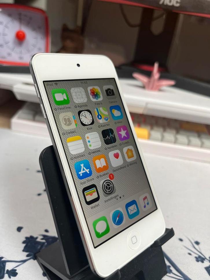 iPod Touch 6e generatie Zilver 16GB, Audio, Tv en Foto, Mp3-spelers | Apple iPod, Touch, Ophalen of Verzenden