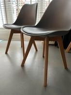 Twee grijze kuipstoelen, Grijs, Twee, Kunststof, Gebruikt