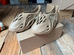 Adidas Yeezy Foam Runner Clay Taupe - 43, Overige kleuren, Nieuw, Ophalen of Verzenden, Sneakers of Gympen