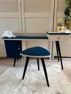 Authentiek jaren 50 Kindertoilettafel of bureautje met kruk, Ophalen, Zo goed als nieuw, Stoel(en)