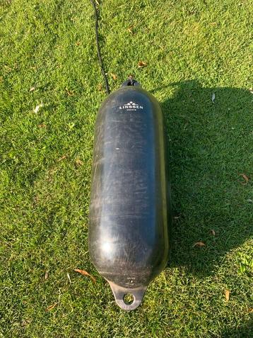 Fender/stootwilg 30x90 beschikbaar voor biedingen