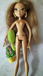 Winx Club pop Flora Mattel Rainbow 2004, Ophalen of Verzenden, Gebruikt, Pop