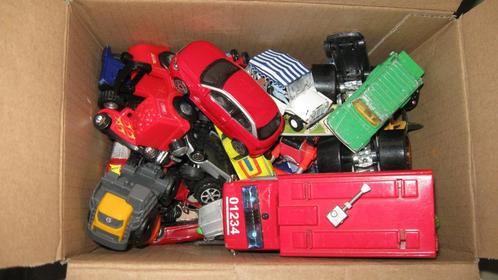 Doos met div. voertuigen. O.A auto's, Kinderen en Baby's, Speelgoed | Speelgoedvoertuigen, Gebruikt, Ophalen of Verzenden