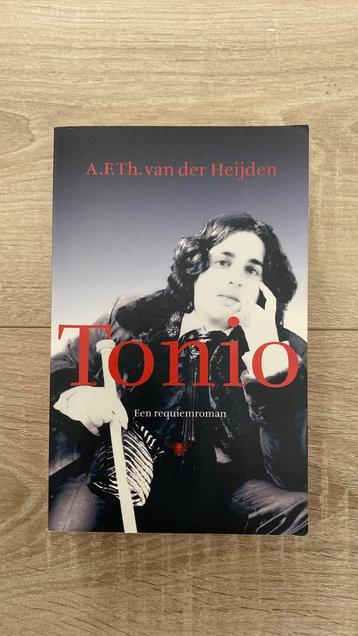 A.F.Th. van der Heijden - Tonio beschikbaar voor biedingen