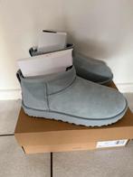 NIEUW UGG mini laarzen maat 38, UGG, Nieuw, Ophalen of Verzenden, Grijs