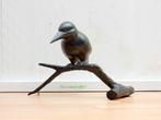 053*Bronzen ijsvogel tak gr (Boven €75 geen verzendkosten), Ophalen of Verzenden, Nieuw, Overige materialen, Dierenbeeld