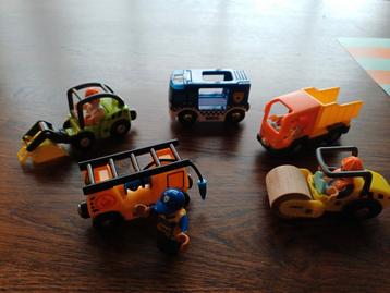 Houten treinbaan voertuigen beschikbaar voor biedingen