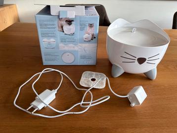 Kattenfontijn Pixi Catit, enkele maand gebruikt. beschikbaar voor biedingen