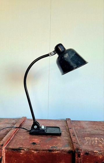 Prachtige vintage lamp. beschikbaar voor biedingen