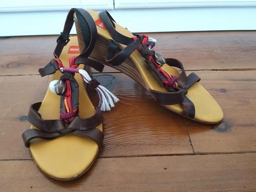 Hugo Boss bruine ibiza style sleehak sandalen, maat 38, Kleding | Dames, Schoenen, Gedragen, Sandalen of Muiltjes, Bruin, Ophalen of Verzenden