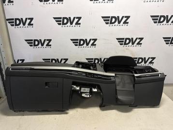 Dashboard van een Volkswagen Golf beschikbaar voor biedingen