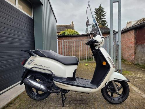 SYM FIDDLE 2 4T 50 BROM 09-2012 WIT 11900KM 1E EIG + OPTIES, Fietsen en Brommers, Scooters | SYM, Zo goed als nieuw, Overige modellen