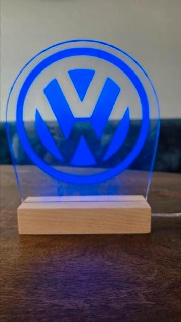 neon look VW logo beschikbaar voor biedingen