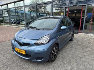 Toyota Aygo 1.0-12V Comfort APK 2-26 AIRCO NAVI BJ 2009 !!! beschikbaar voor biedingen