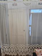 4 Vitrage van diverse maten met kantrand aan onderzijde., Wit, Ophalen of Verzenden, Zo goed als nieuw, 200 cm of meer