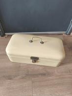 Oude Emaille Crèmekleurige Broodtrommel, Antiek en Kunst, Antiek | Keukenbenodigdheden, Ophalen of Verzenden