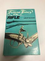 Pictorial history of the Rifle, Boeken, Oorlog en Militair, Gelezen, Ophalen of Verzenden