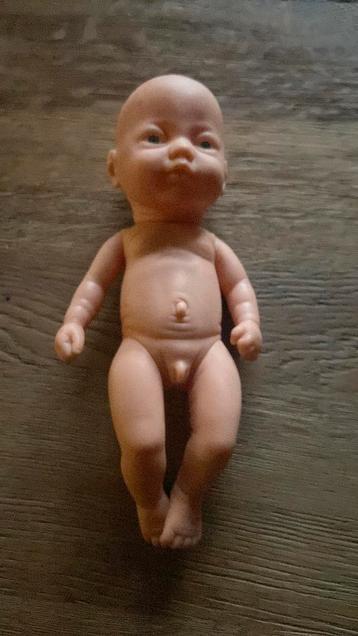 Realistische vintage babypop - jongen beschikbaar voor biedingen