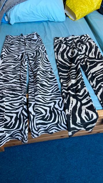 2meisjes broeken  Shoeby en Divided 158/164 beschikbaar voor biedingen