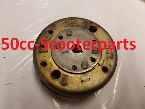 Vliegwiel Suzuki Uf 50 Estilete 32102-02E10-000 Gebruikt, Motoren, Tuning en Styling, Ophalen of Verzenden