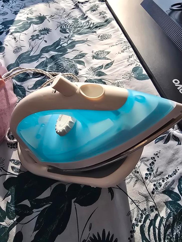 Draadloos Strijkijzer - Gemakkelijk en Efficiënt!, Witgoed en Apparatuur, Strijkijzers en Strijkplanken, Gebruikt, Draadloos strijkijzer